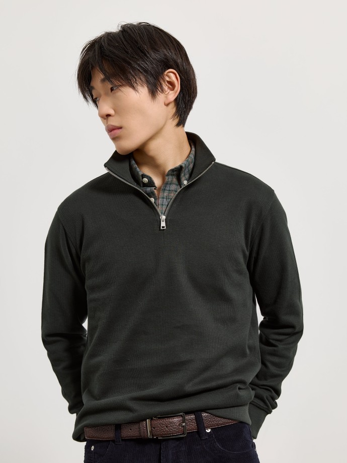 Sweatshirt com gola de fecho