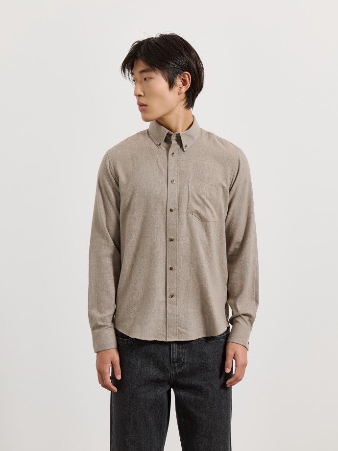 Camisa com bolso