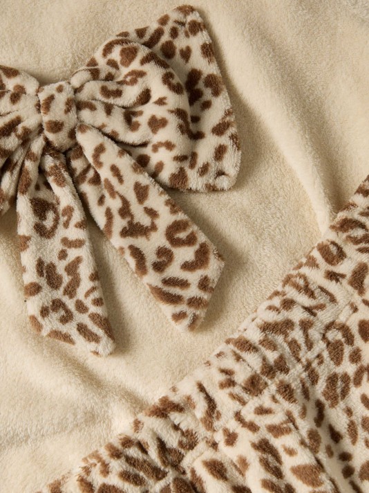 Pijama polar com laço e padrão animal Pijama polar com laço e padrão animal
