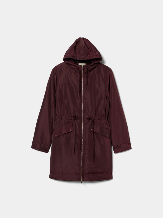 Parka com carapu�o e cintura ajust�vel