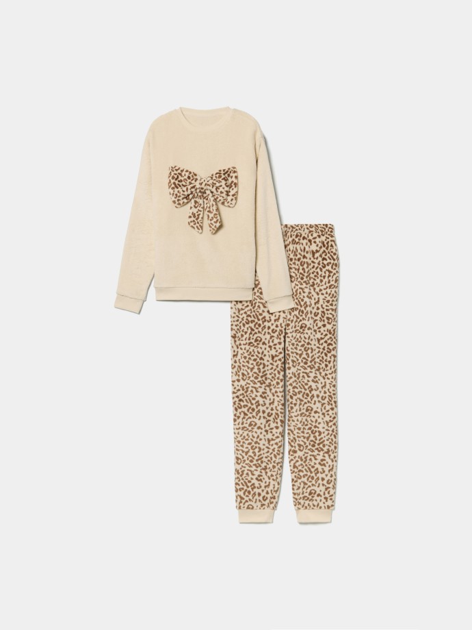 Pijama polar com laço e padrão animal Pijama polar com laço e padrão animal