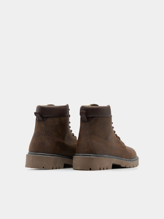 Botas de cano médio em castanho Botas de cano médio em castanho