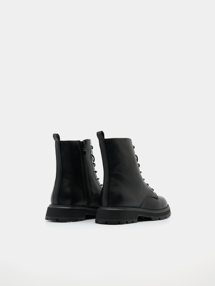 Black knee-high boots Black knee-high boots