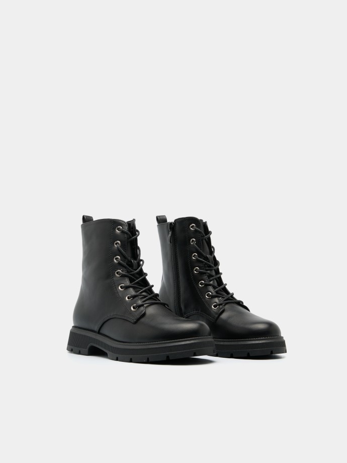 Black knee-high boots Black knee-high boots
