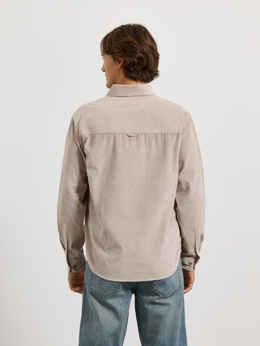 Camisa de bombazine com bolso Camisa de bombazine com bolso