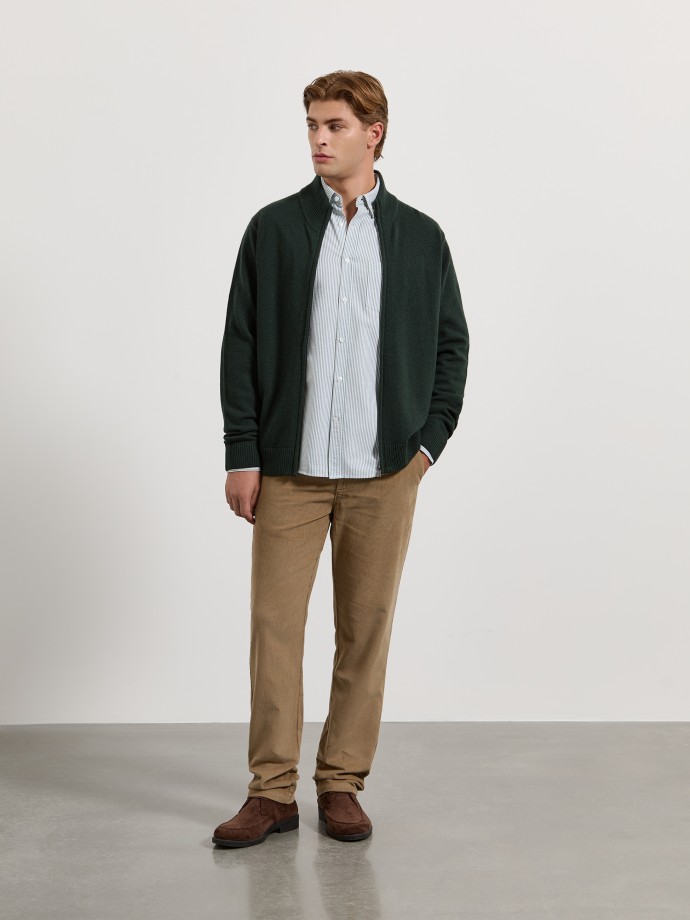 Camisa oxford com bolso