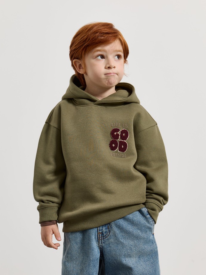 Sweatshirt com carapu�o e bordado