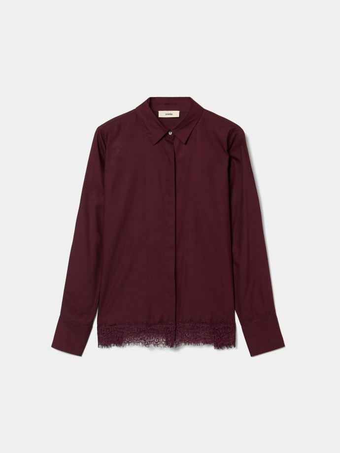 Camisa com detalhe em renda